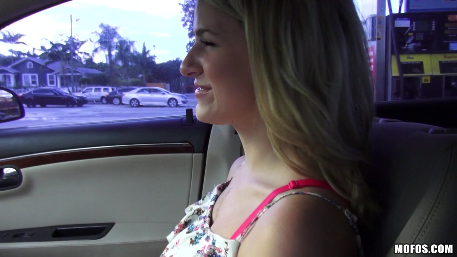 Blonde Gets Nailed on Camera
