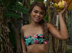Pussy Goes Bananas