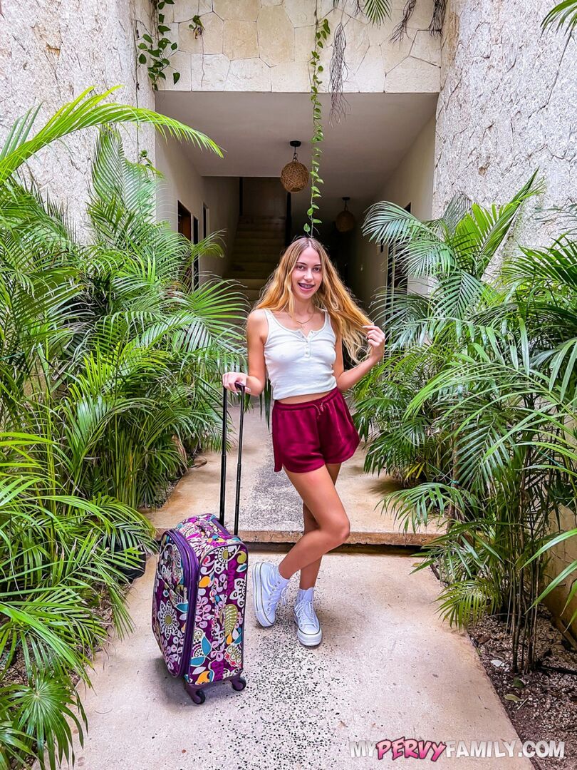 My Stepsis is Mas Loca in Mexico