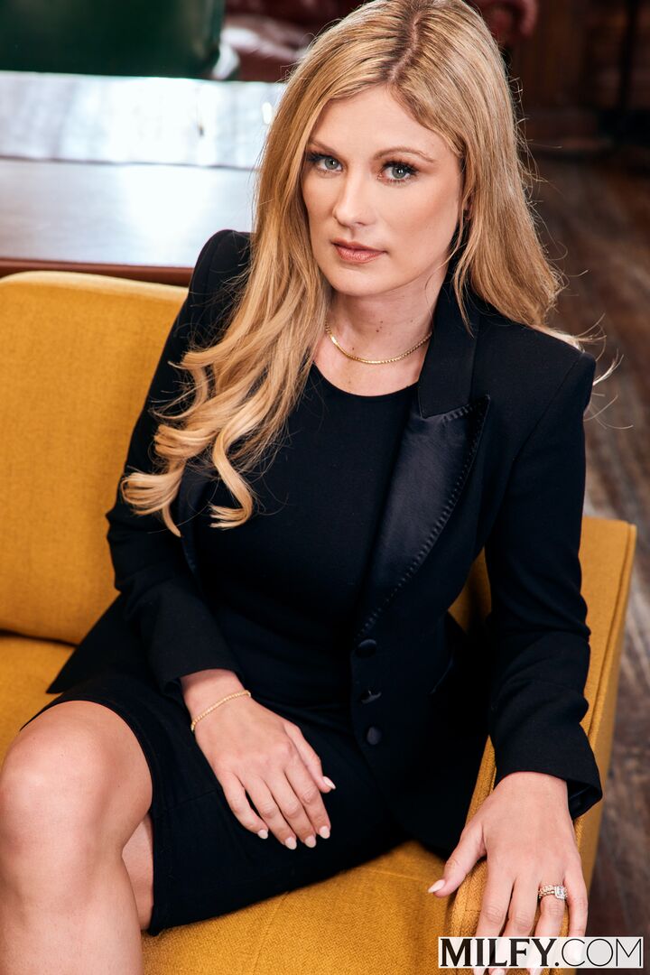 Principal Ellie Teaches Naughty Student A Lesson