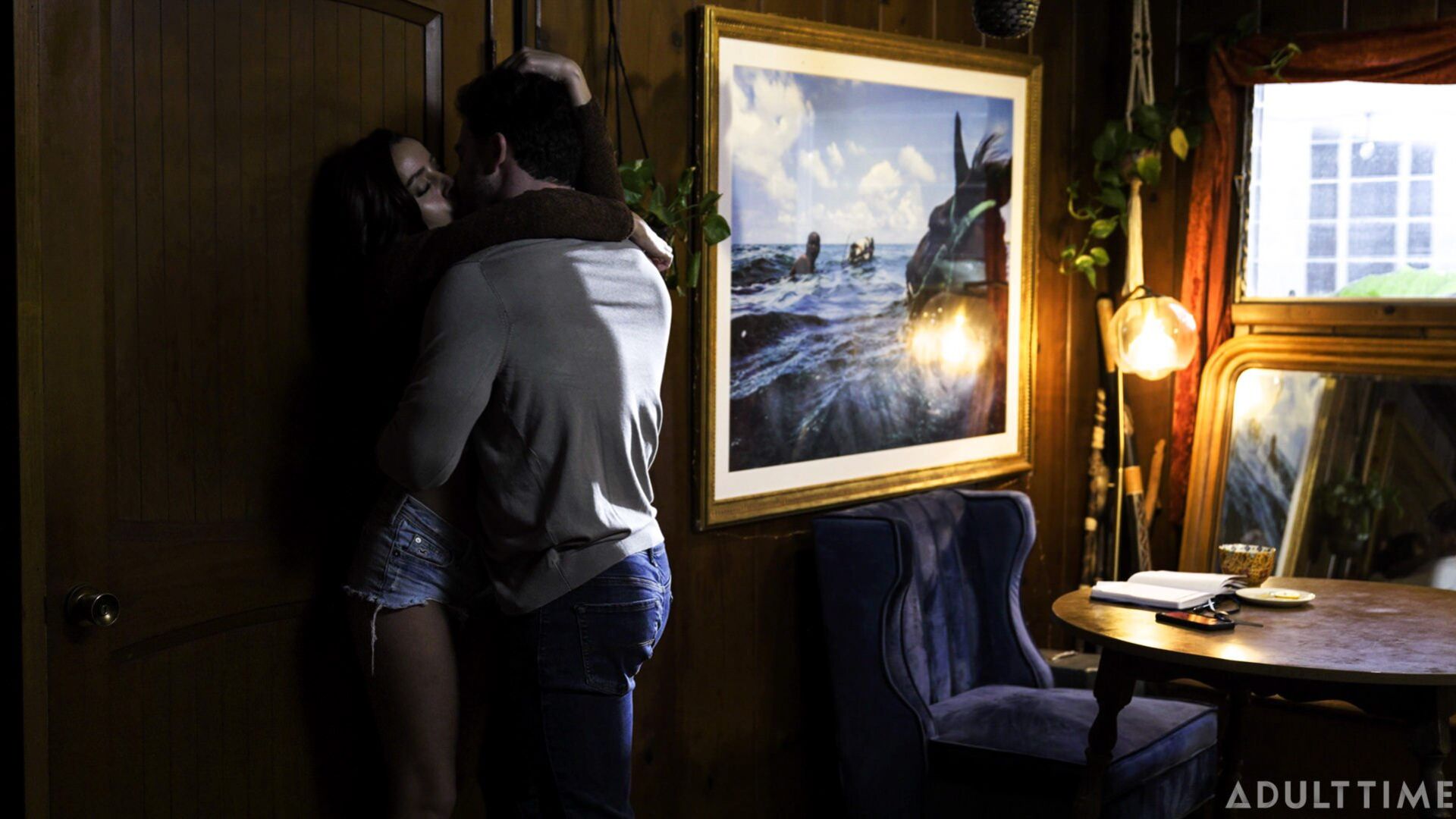 Long Kiss Goodbye 2204
