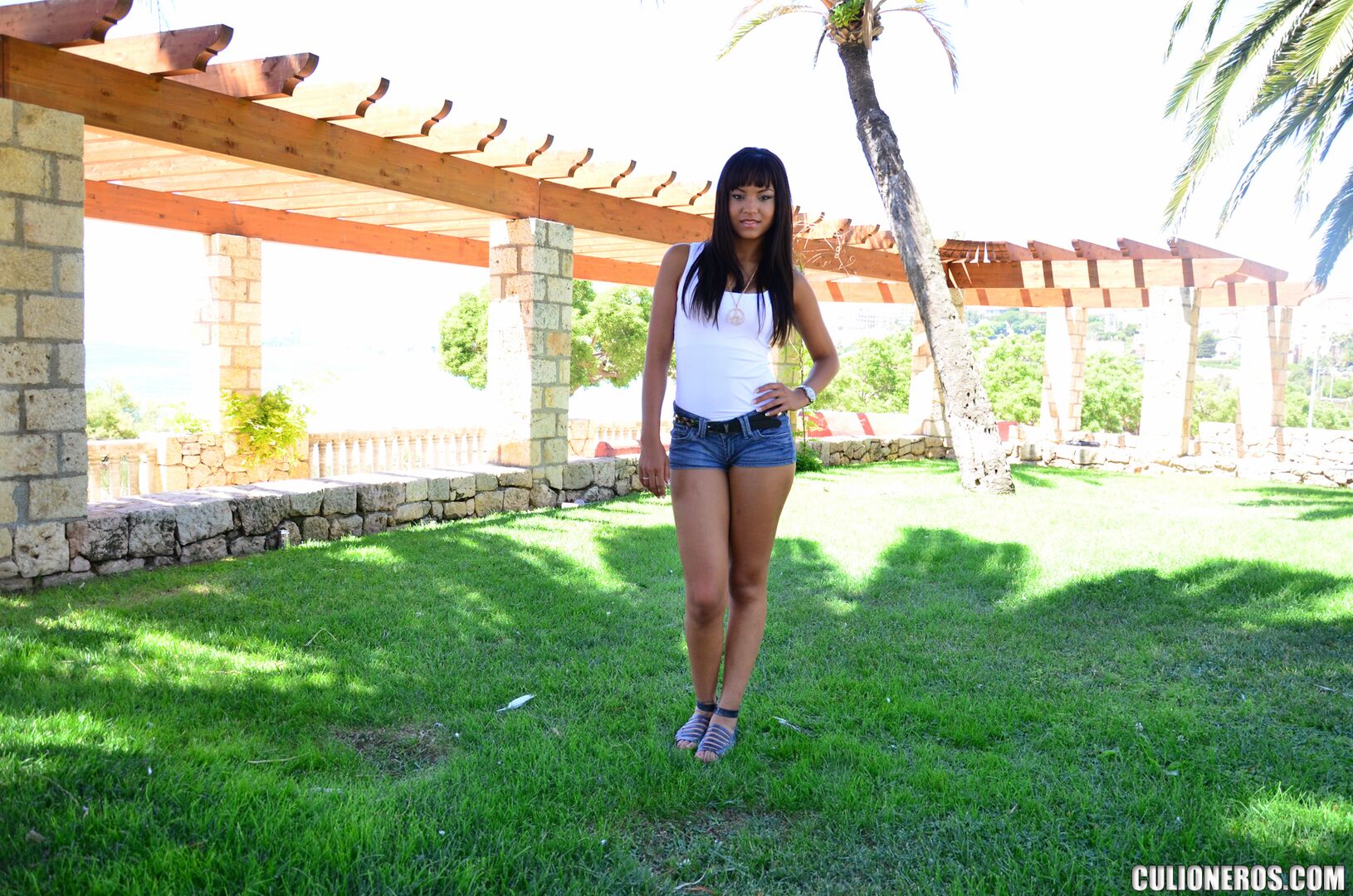 Sexy Spanish girl fucked by the road