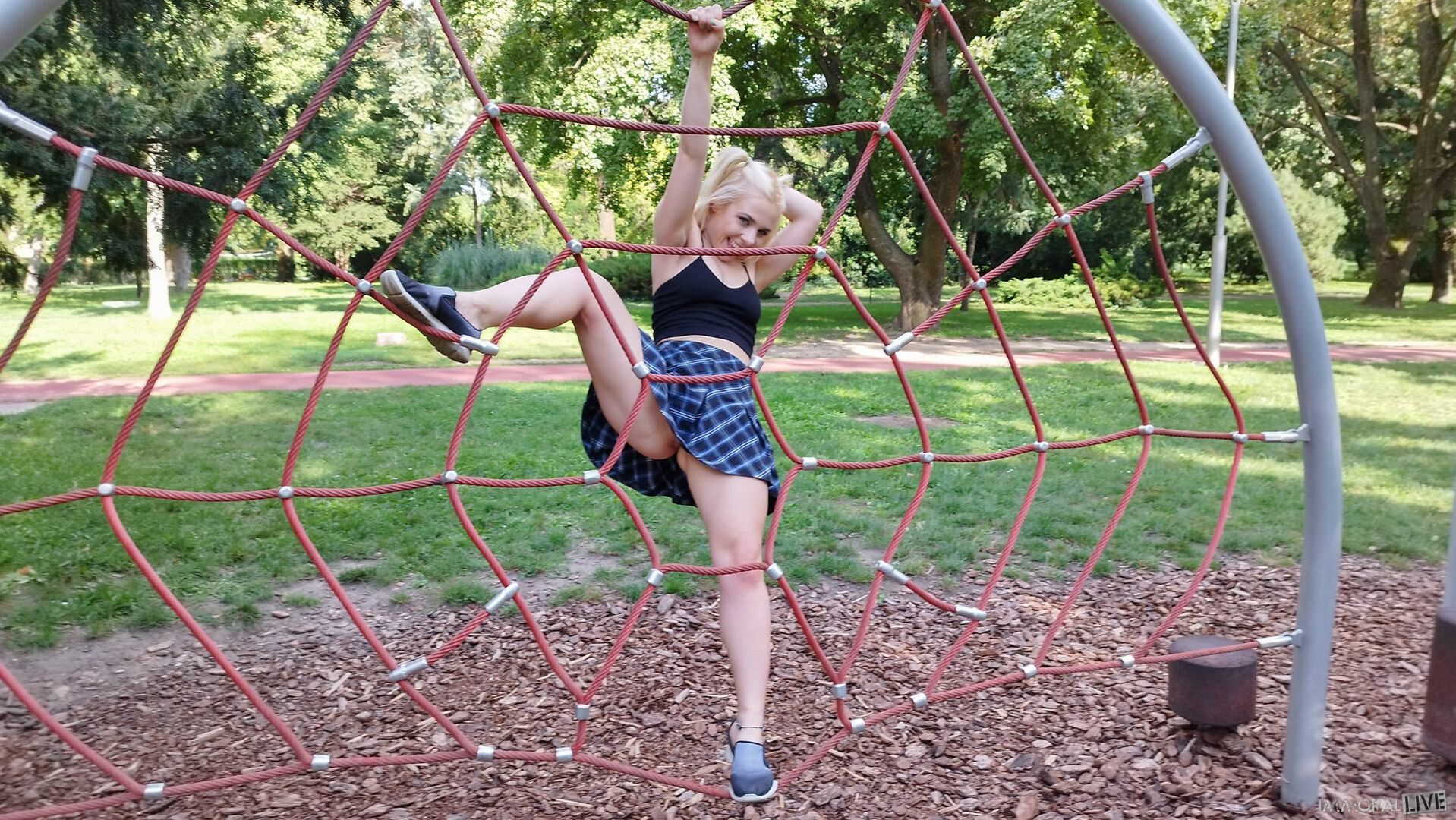 Ellie Shou - Tiny Blonde Gets Naked In Public & Cum Inside Her