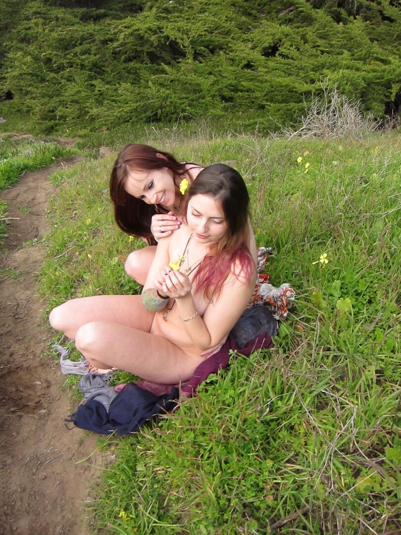 Lesbian Hippies Outdoor Sex