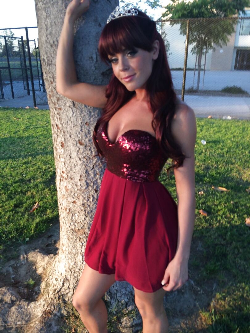 Gorgeous Brunette Knows Just How To Drain A Cock Dry