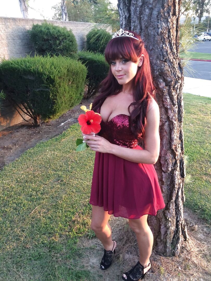 Gorgeous Brunette Knows Just How To Drain A Cock Dry