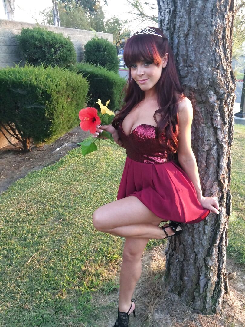 Gorgeous Brunette Knows Just How To Drain A Cock Dry