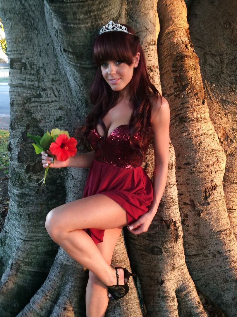 Gorgeous Brunette Knows Just How To Drain A Cock Dry