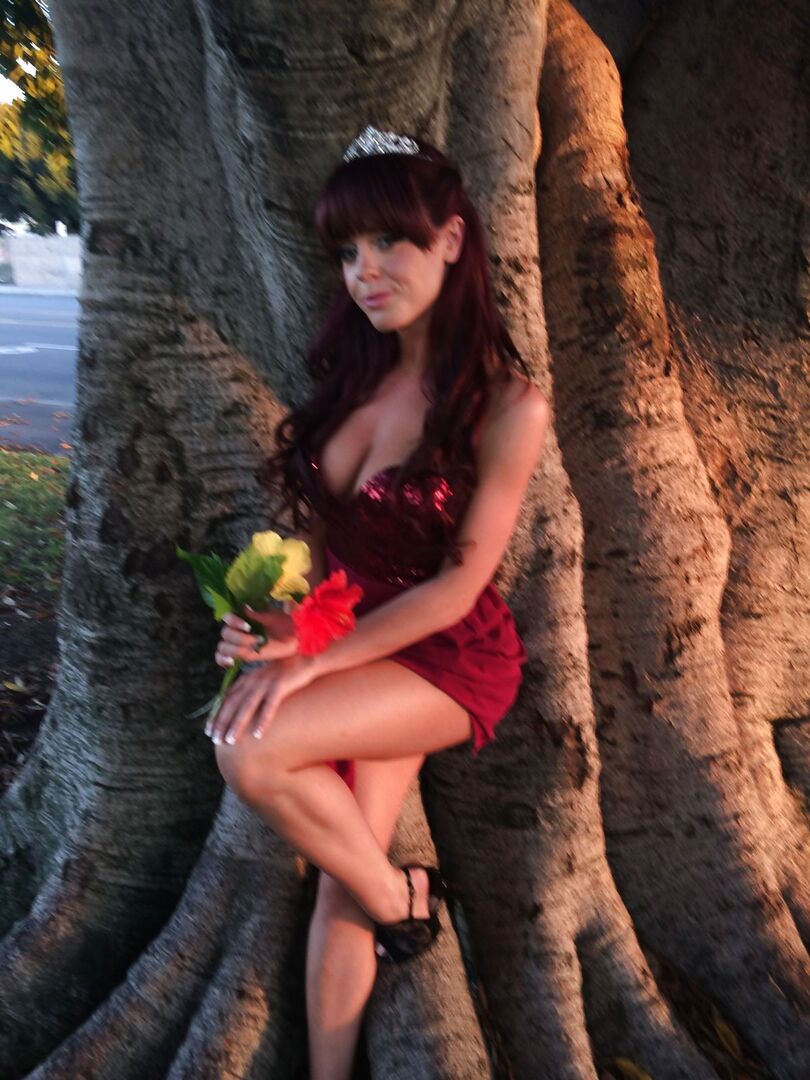 Gorgeous Brunette Knows Just How To Drain A Cock Dry