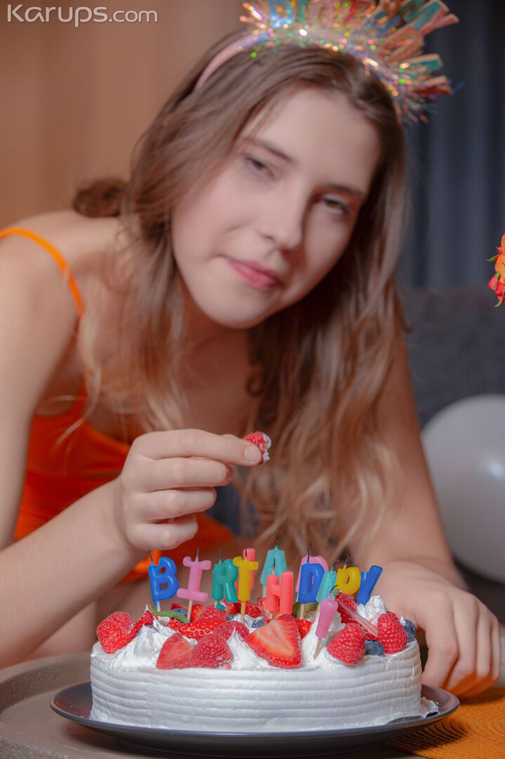 BIRTHDAY GIRL 0605