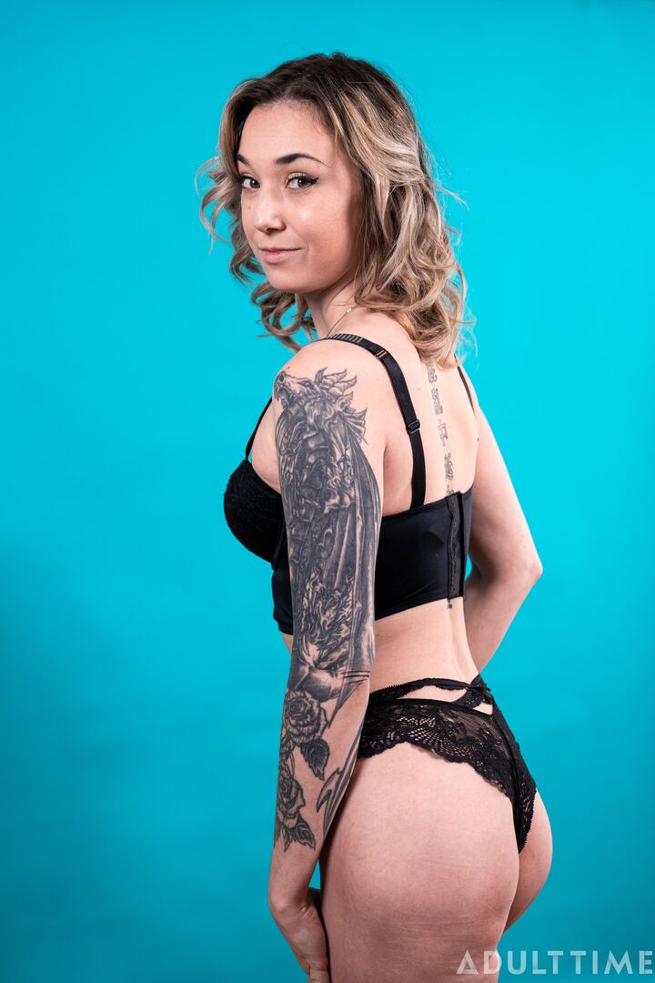 Up Close With Nicki Hunter