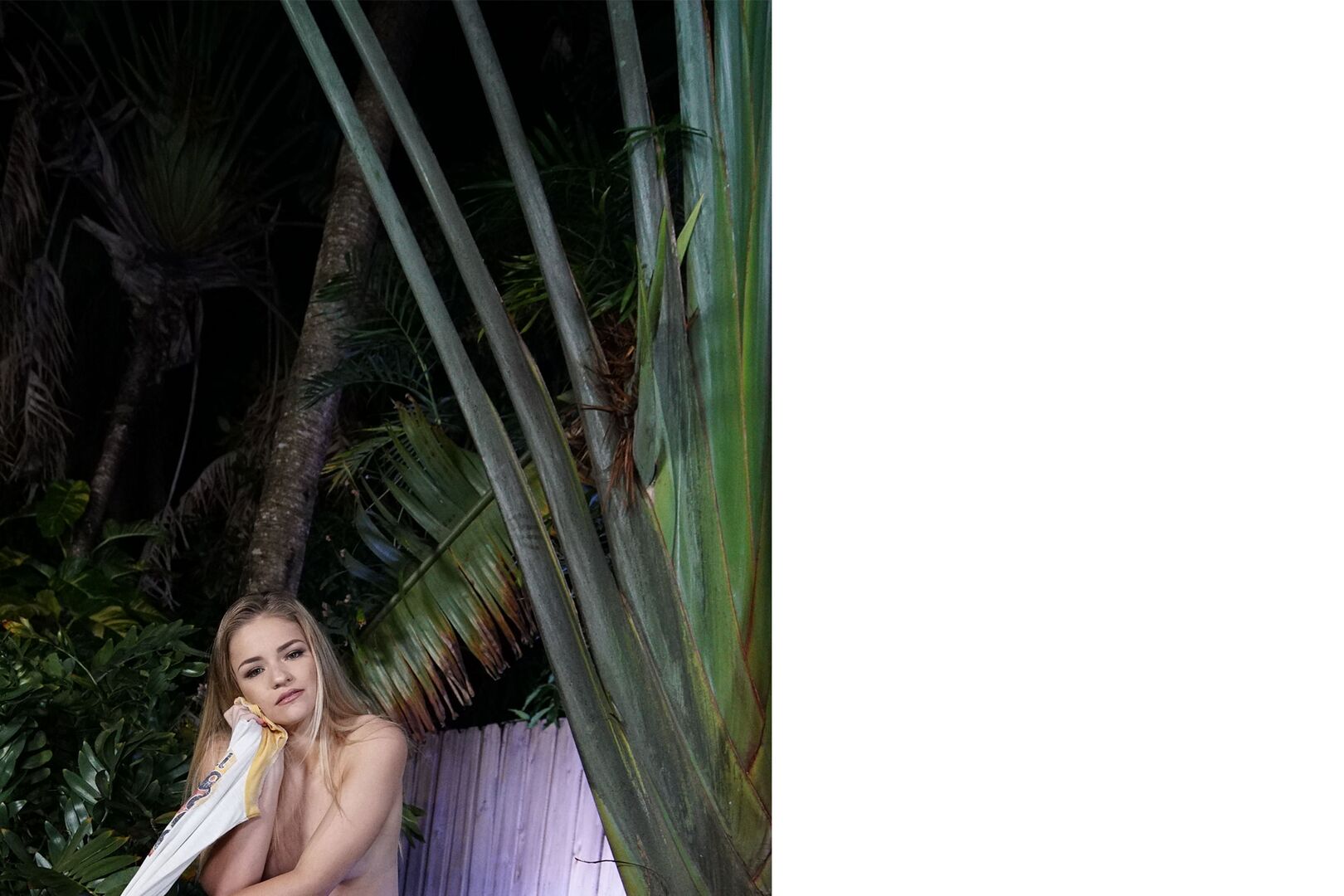 Sexy Scarlett Fucked Poolside