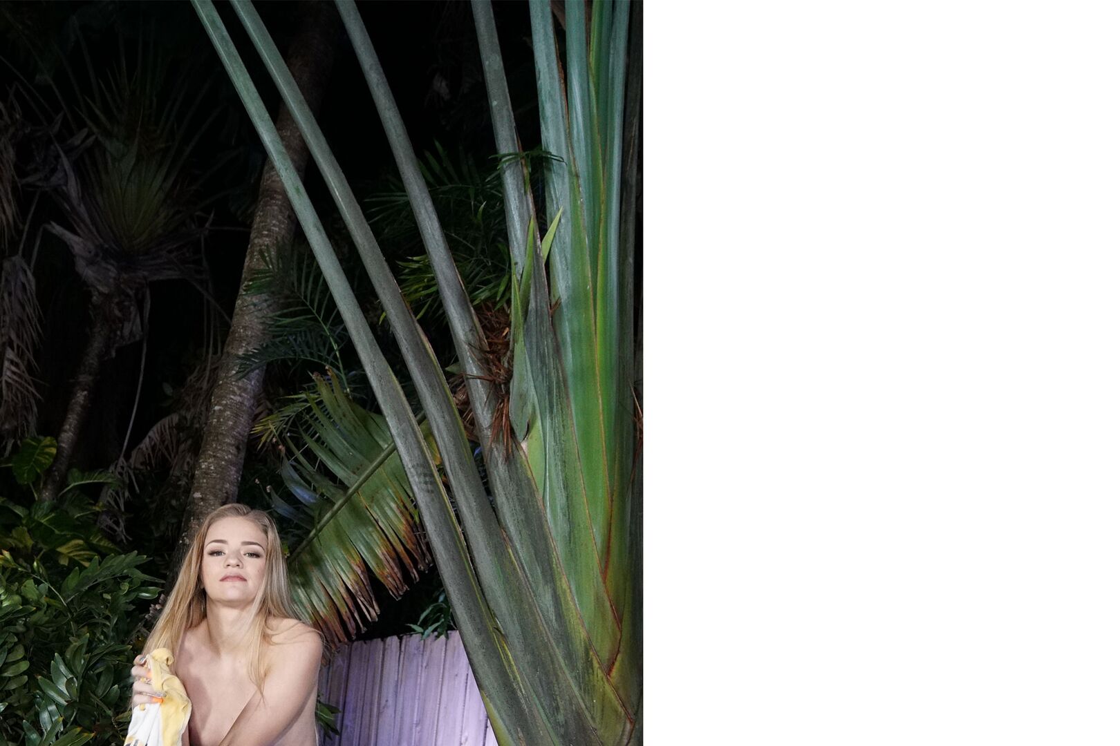 Sexy Scarlett Fucked Poolside