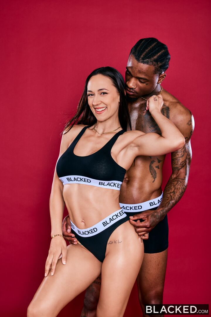 Naughty Wife Sarah Sneaks In A Secret BBC Workout