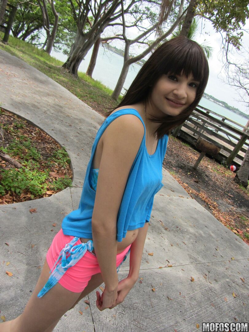 Outdoor Sex With Amateur Latina