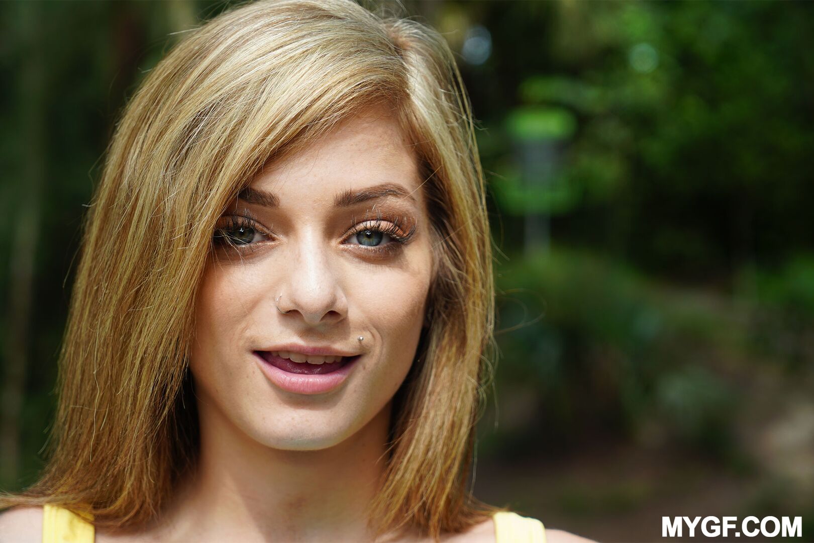 Roxy Ryder’s Nature Fuck Sesh