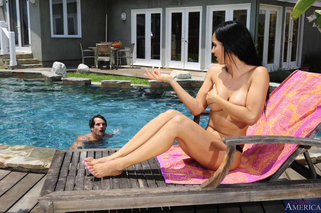 Black hair Isis Love fucking in the backyard with her tits