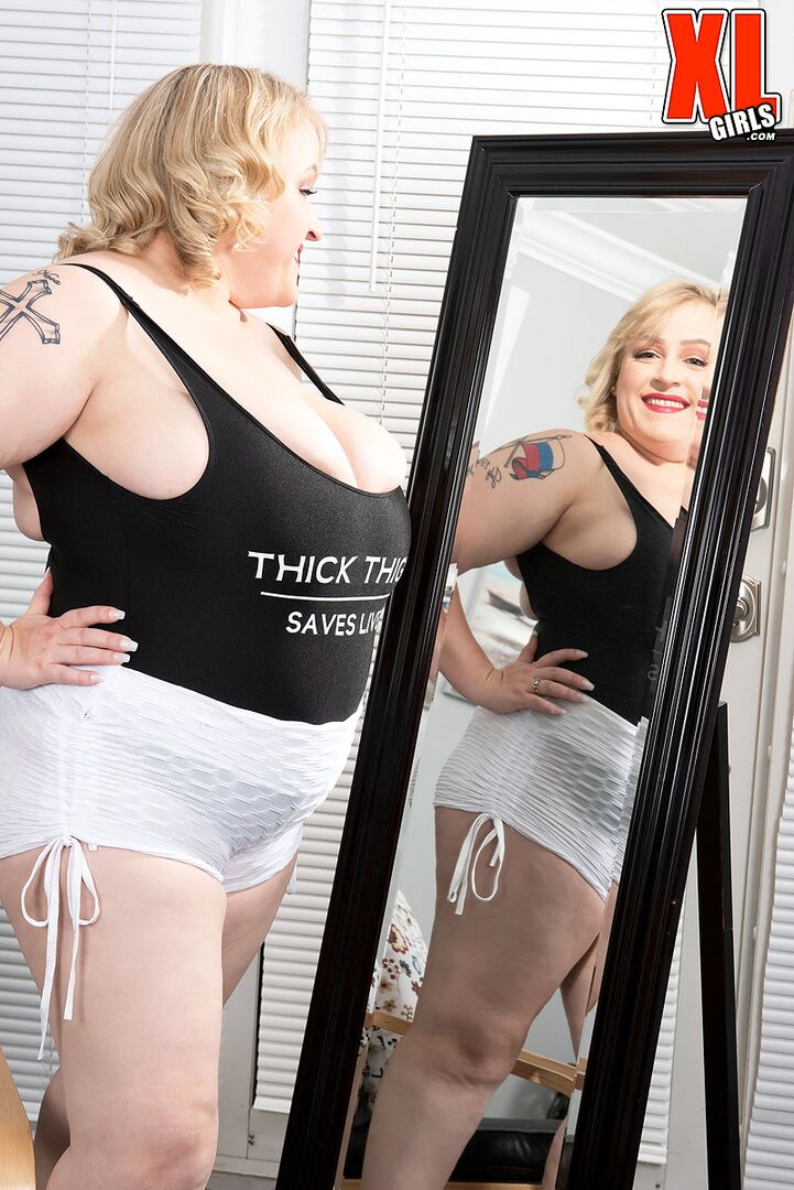 OXANA MINSK: THICK THIGHS SAVE LIVES