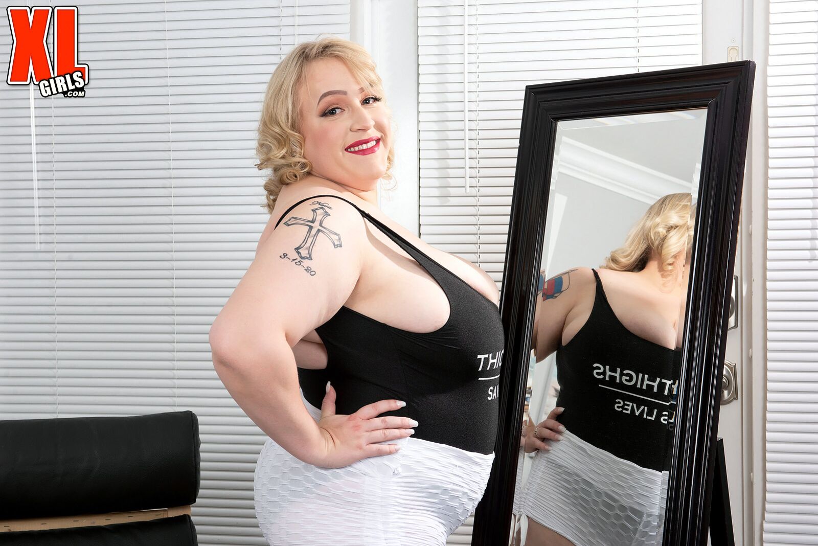 OXANA MINSK: THICK THIGHS SAVE LIVES