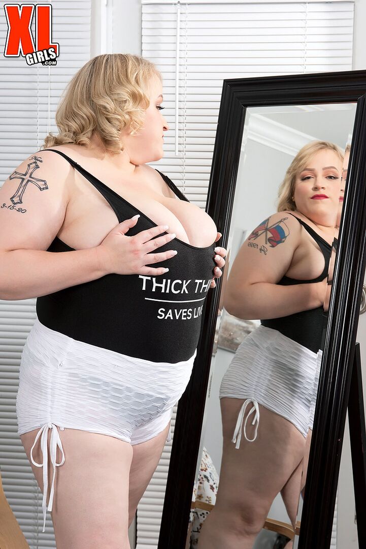 OXANA MINSK: THICK THIGHS SAVE LIVES