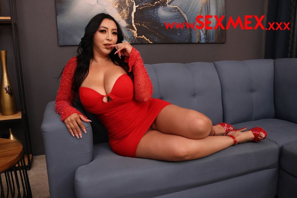 STEP-MOM PAYS THE DEBT . KARI CACHONDA