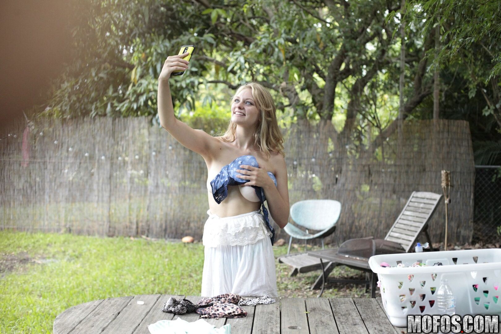 Back Yard Voyeur Sex