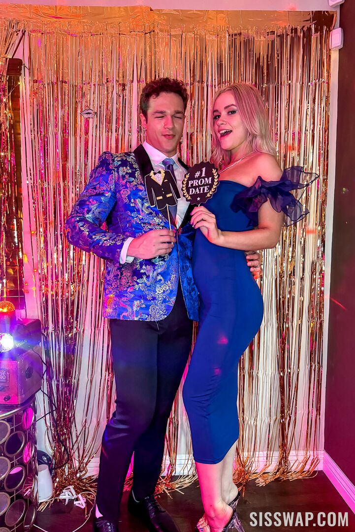 Prom Queens at Home