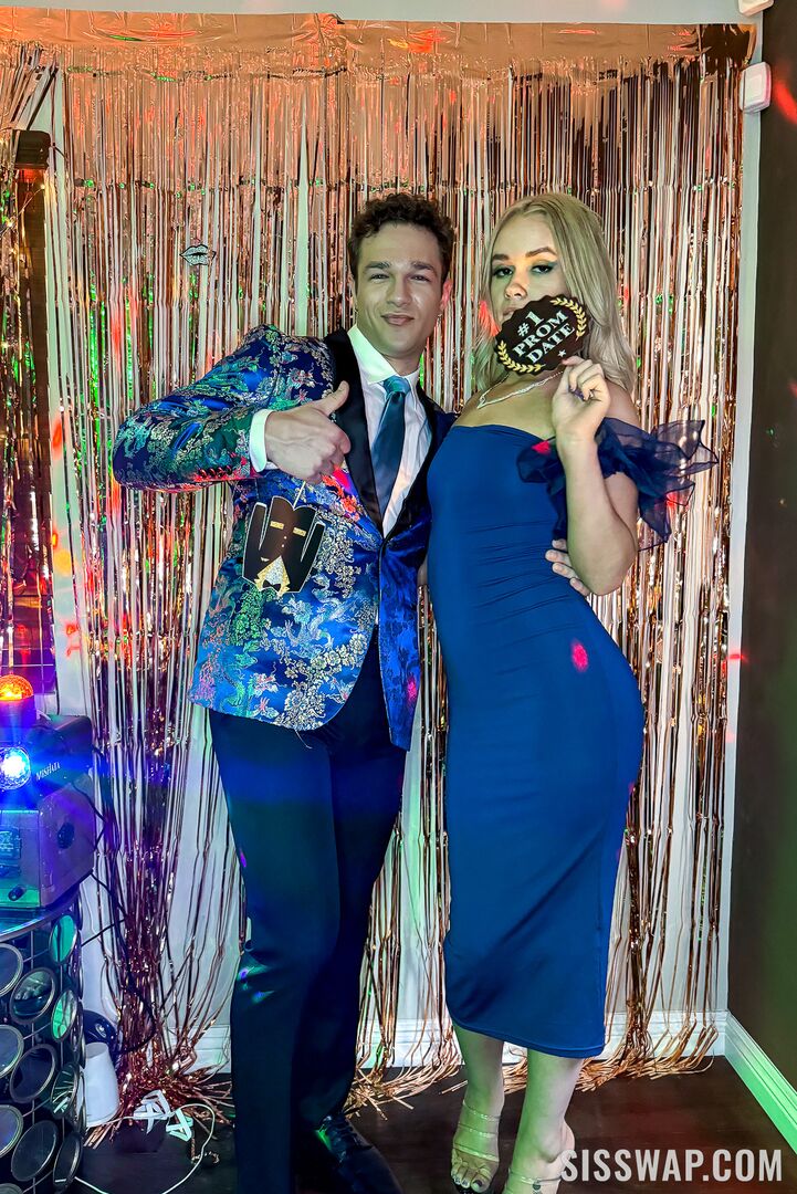 Prom Queens at Home