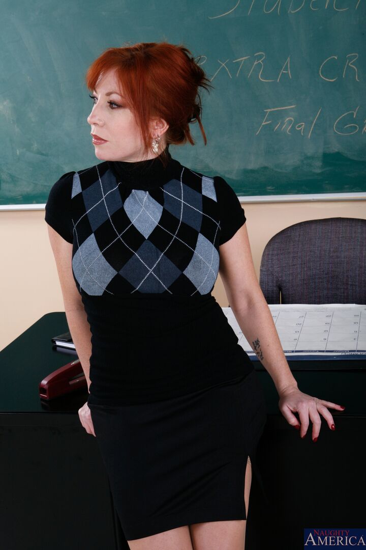 Brittany O'Connell fucking in the desk with her brown eyes
