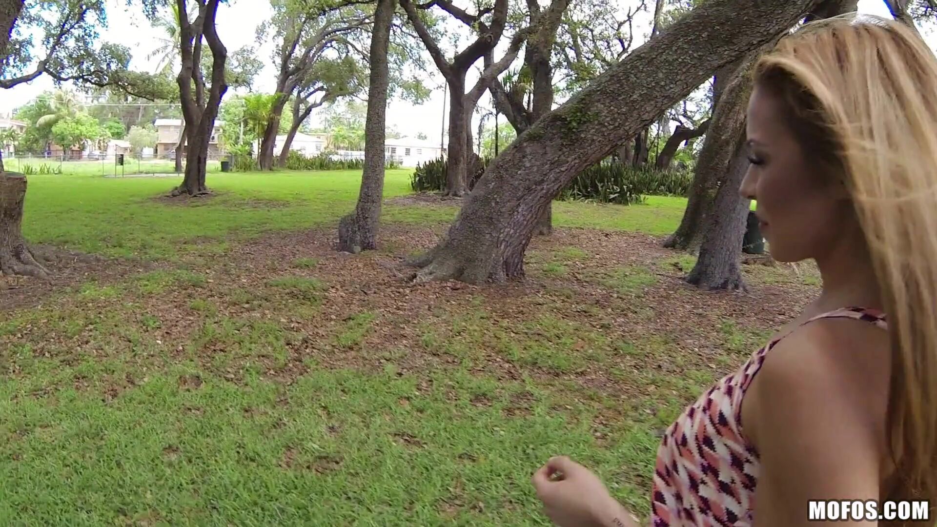 Latina Flashes in Public