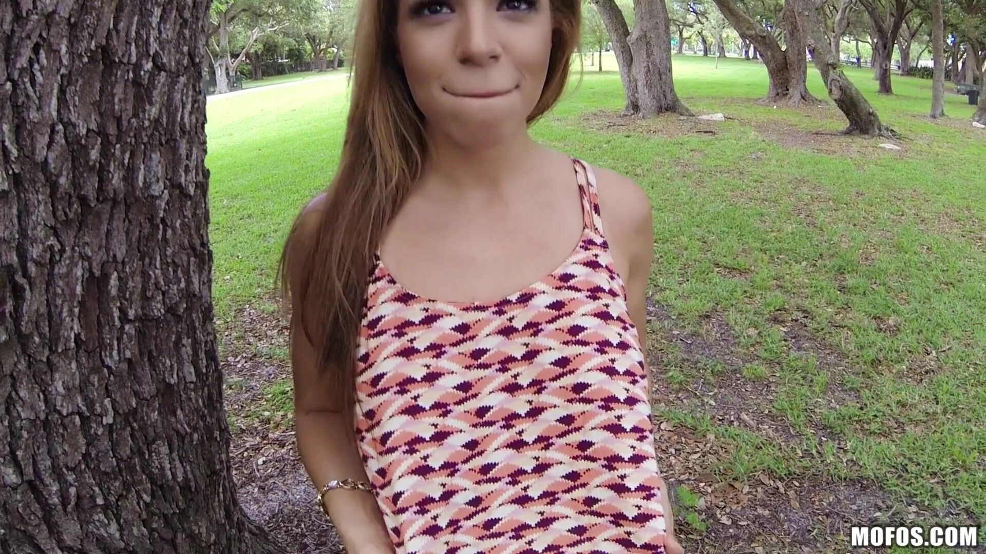 Latina Flashes in Public