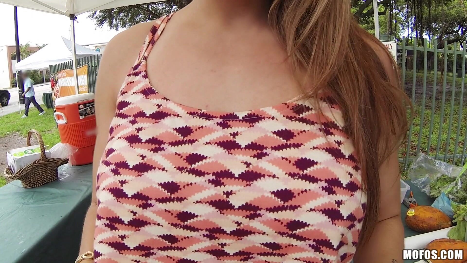 Latina Flashes in Public