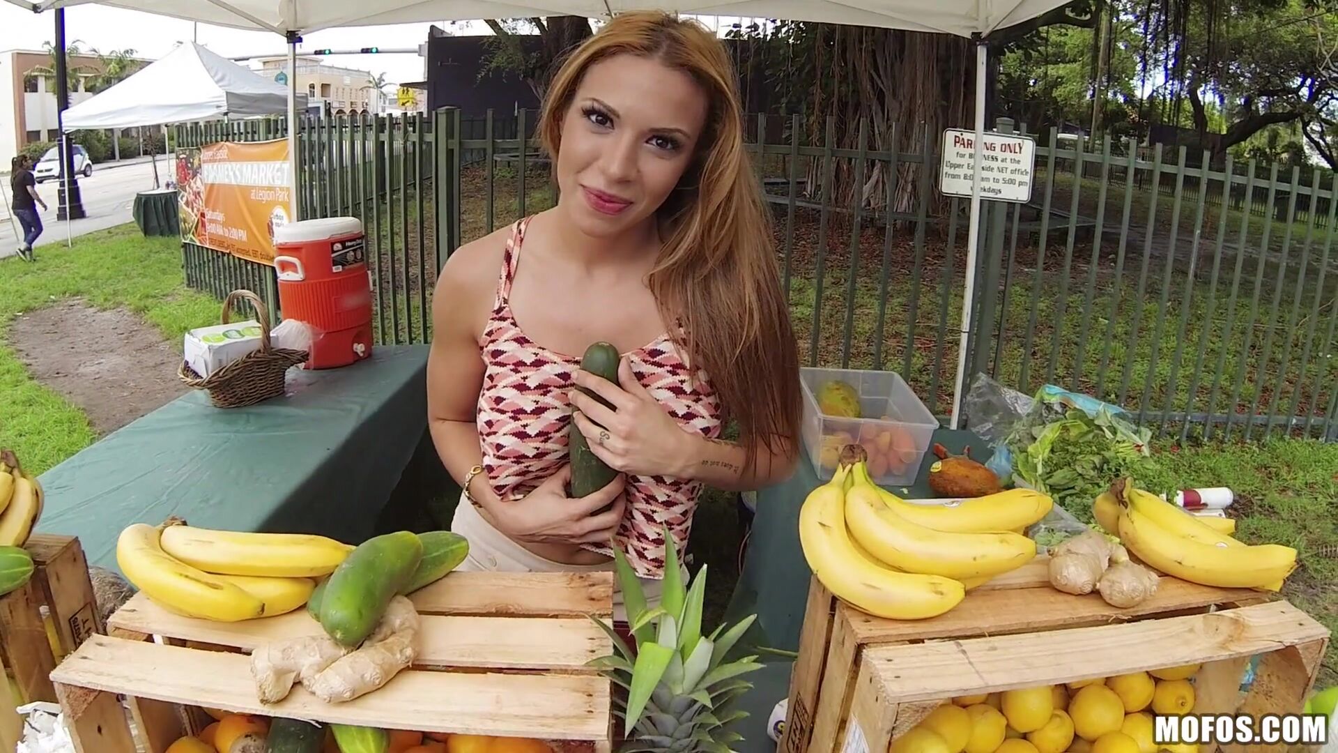 Latina Flashes in Public