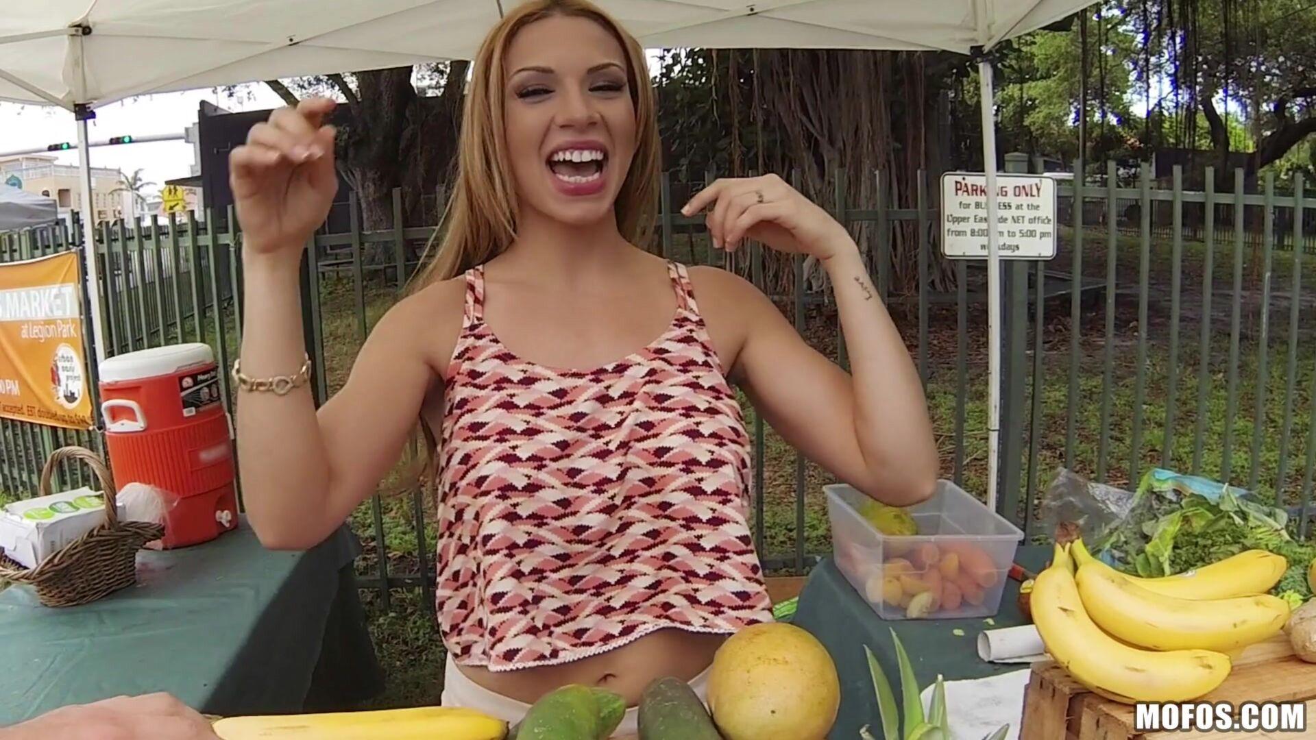 Latina Flashes in Public