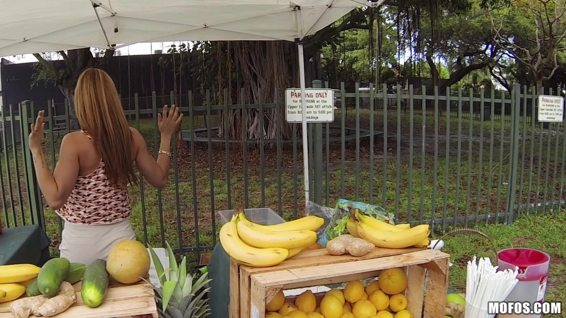 Latina Flashes in Public