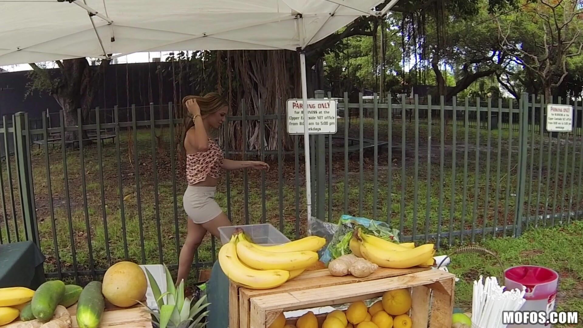 Latina Flashes in Public
