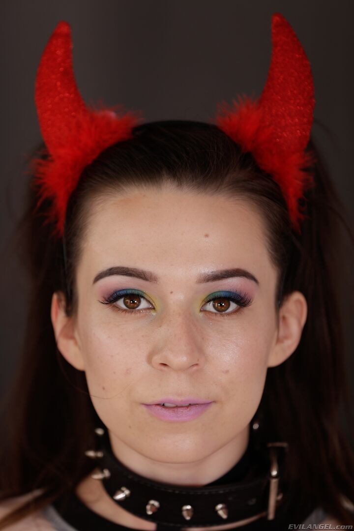 19-YEAR-OLD'S HAPPY HALLOWEEN TRICK