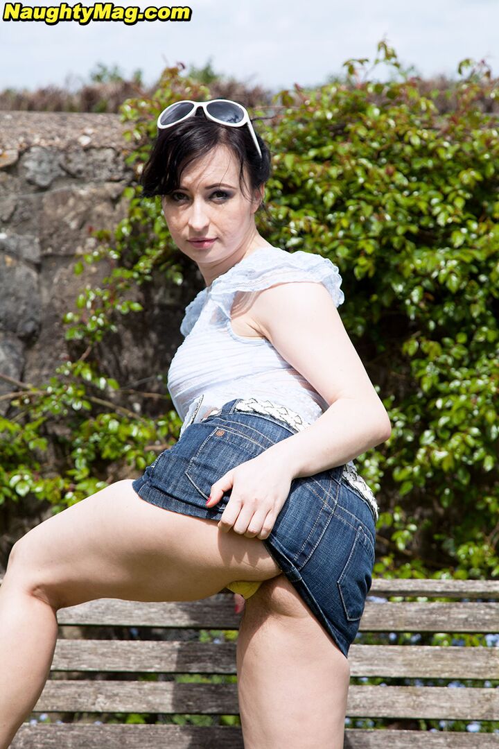 FLASHING BUSH
