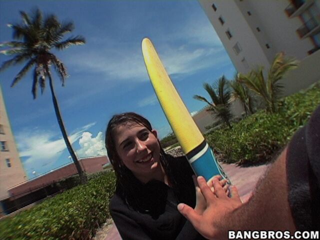 Amateur newbie gets picked up and fucked in public