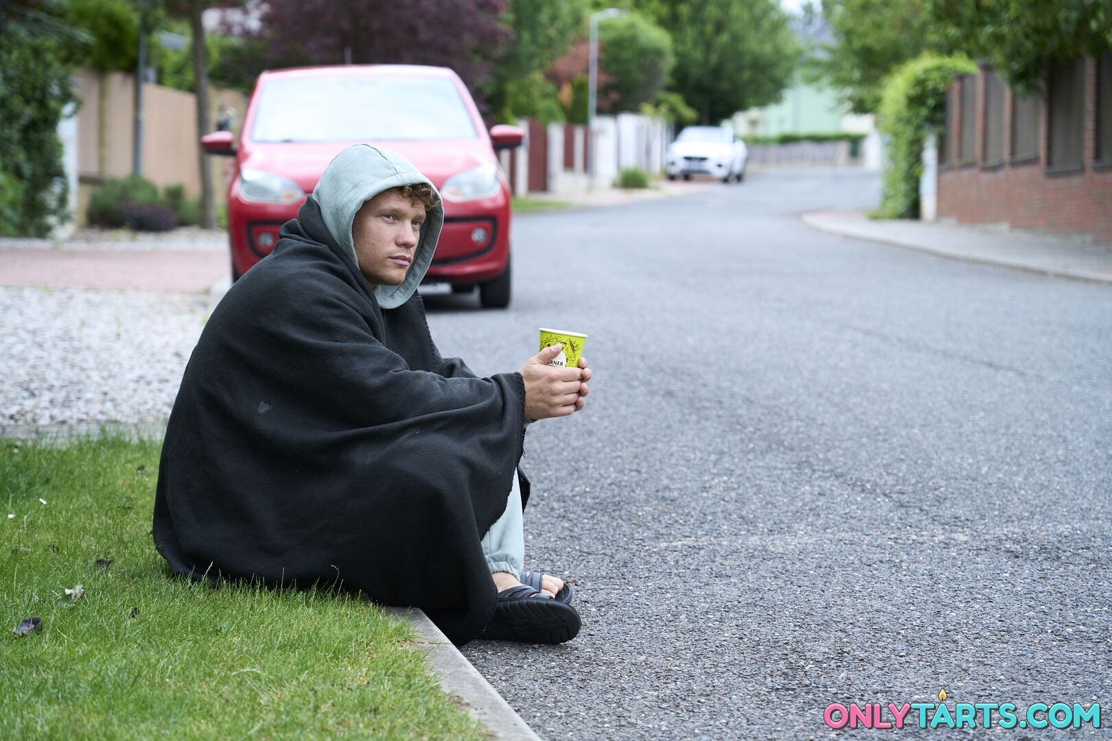 Homeless In A Sports Car Catches Gold Digger