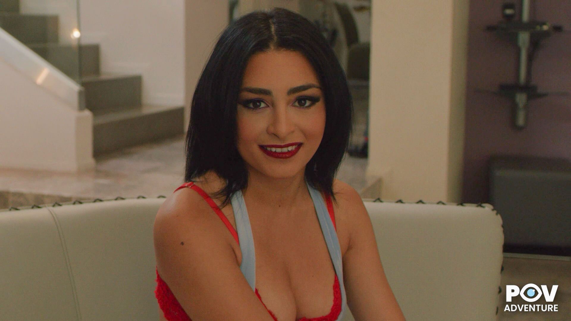 Sexy Housekeeping Swindler