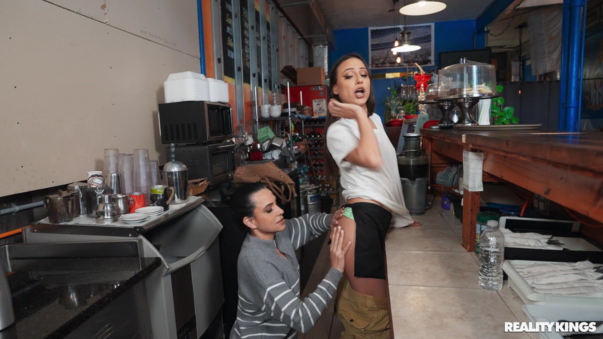 Karen Fucks The Coffee Shop Girl