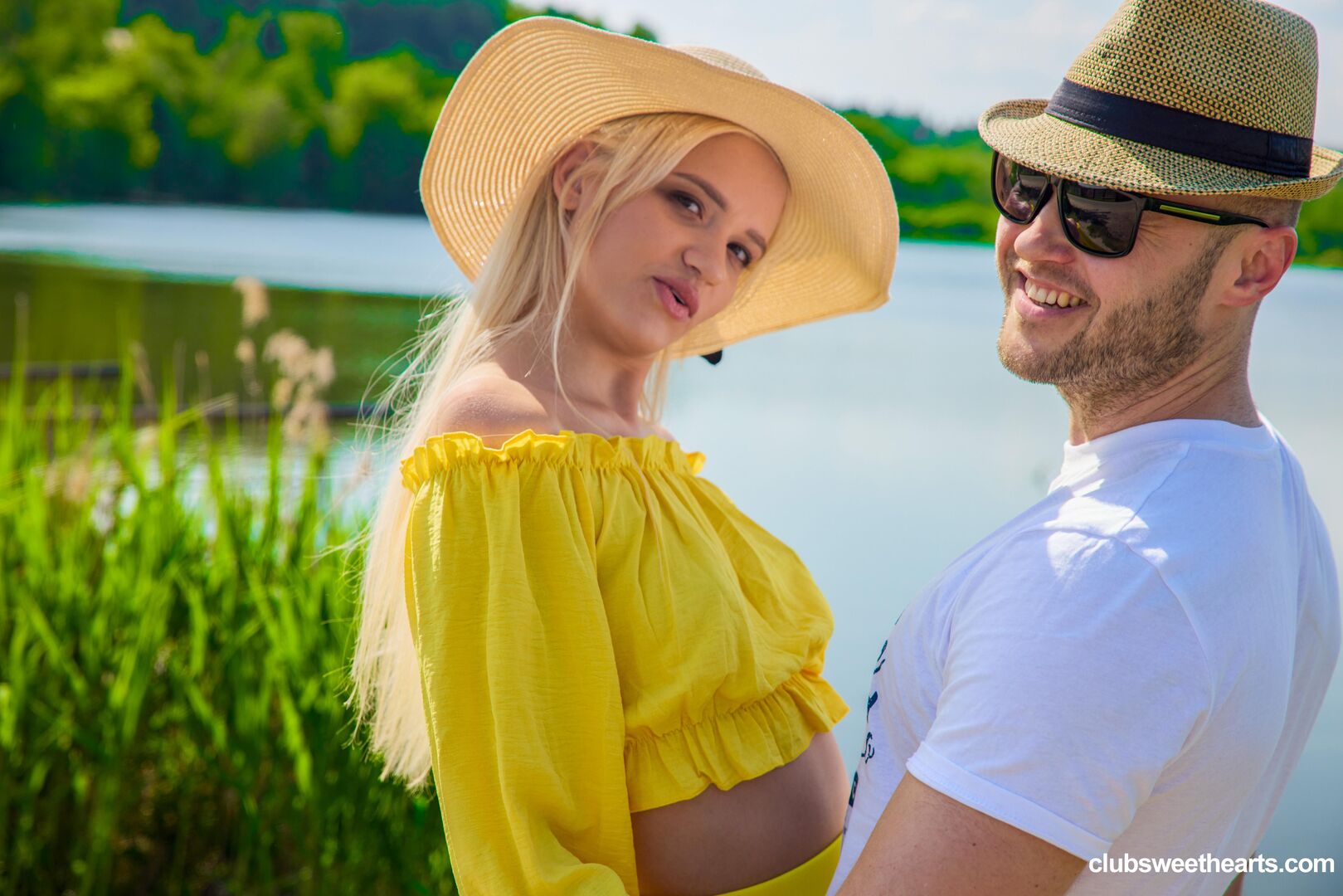 Picnic day at ClubSweethearts