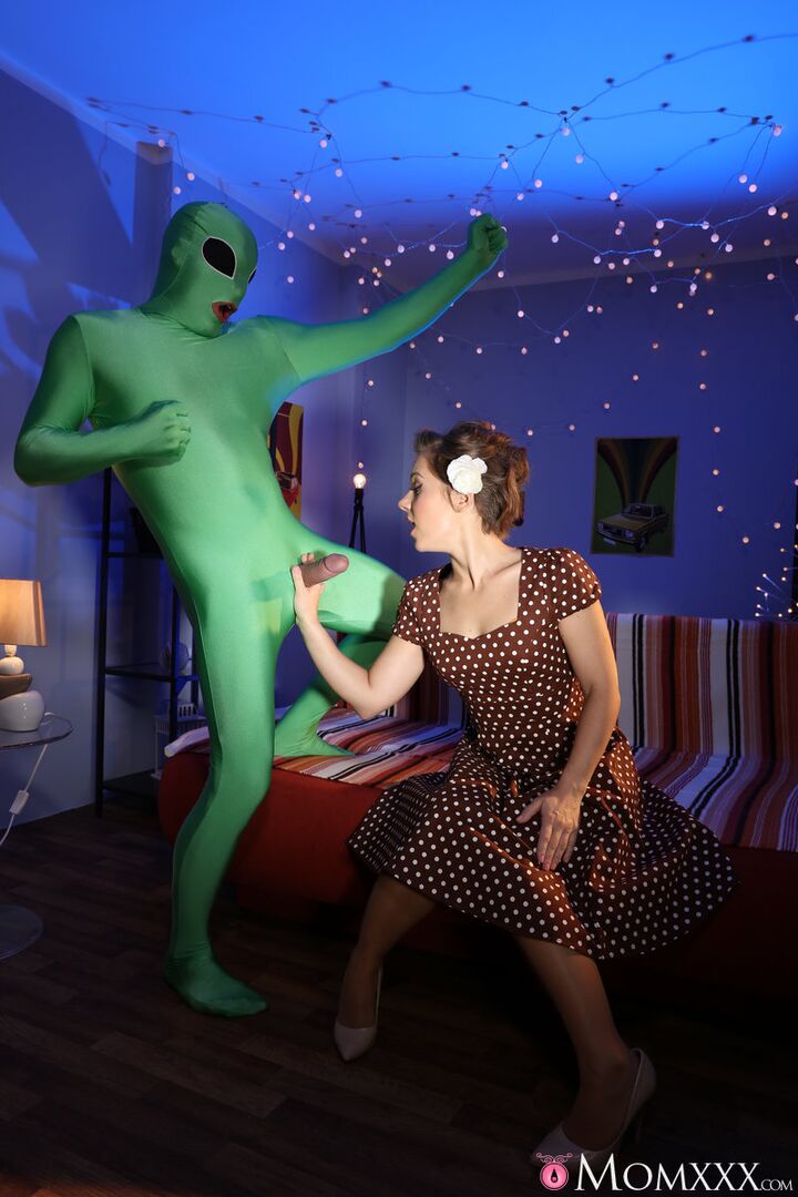 Mom gets probed on Halloween