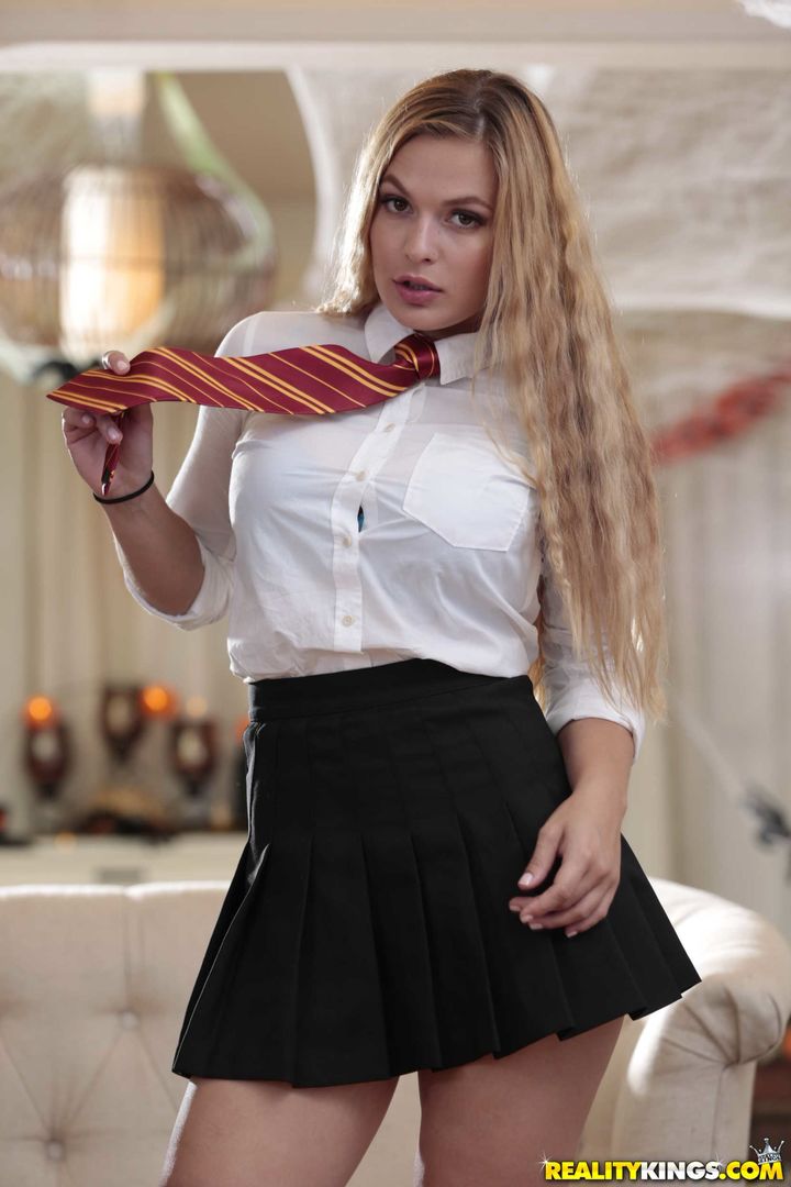 Milfs Magic Wand