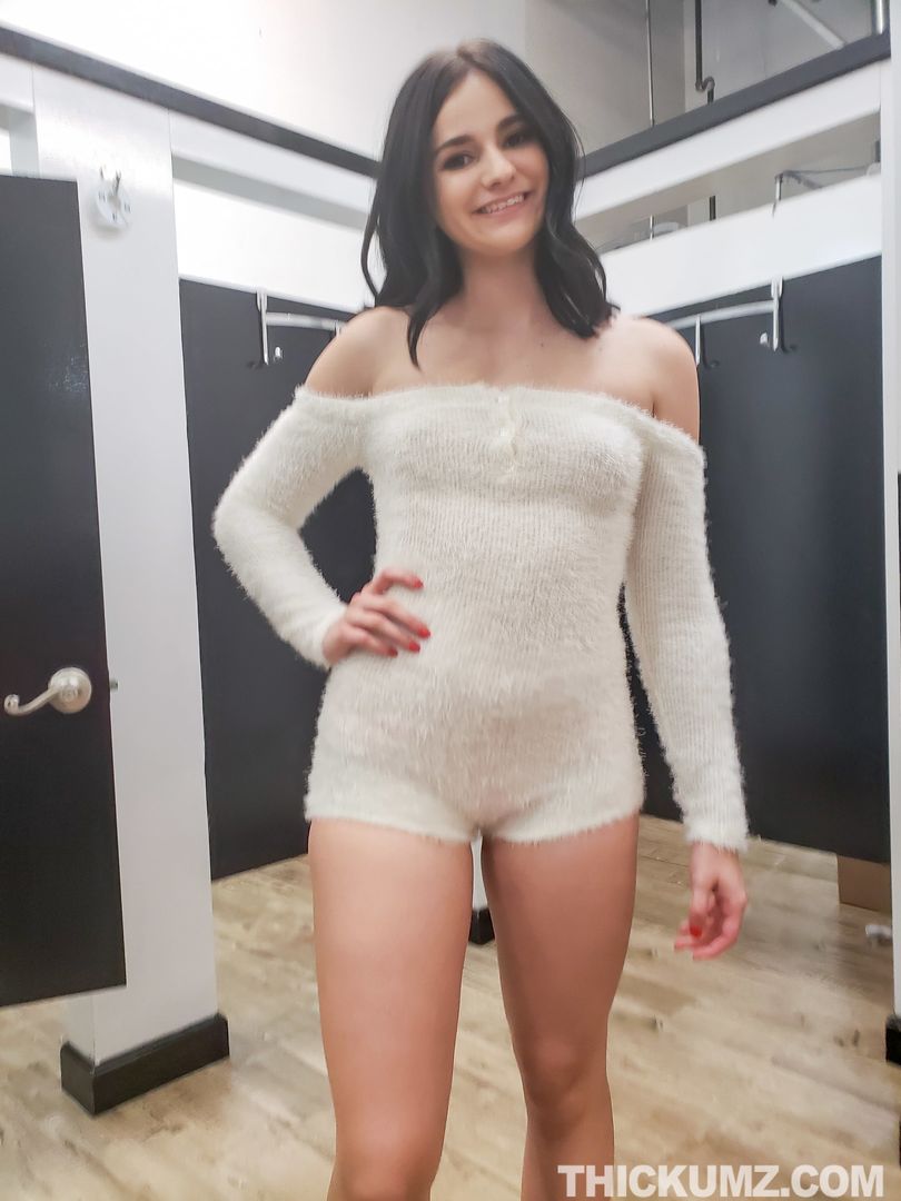 Thicc Fashionista Fucking
