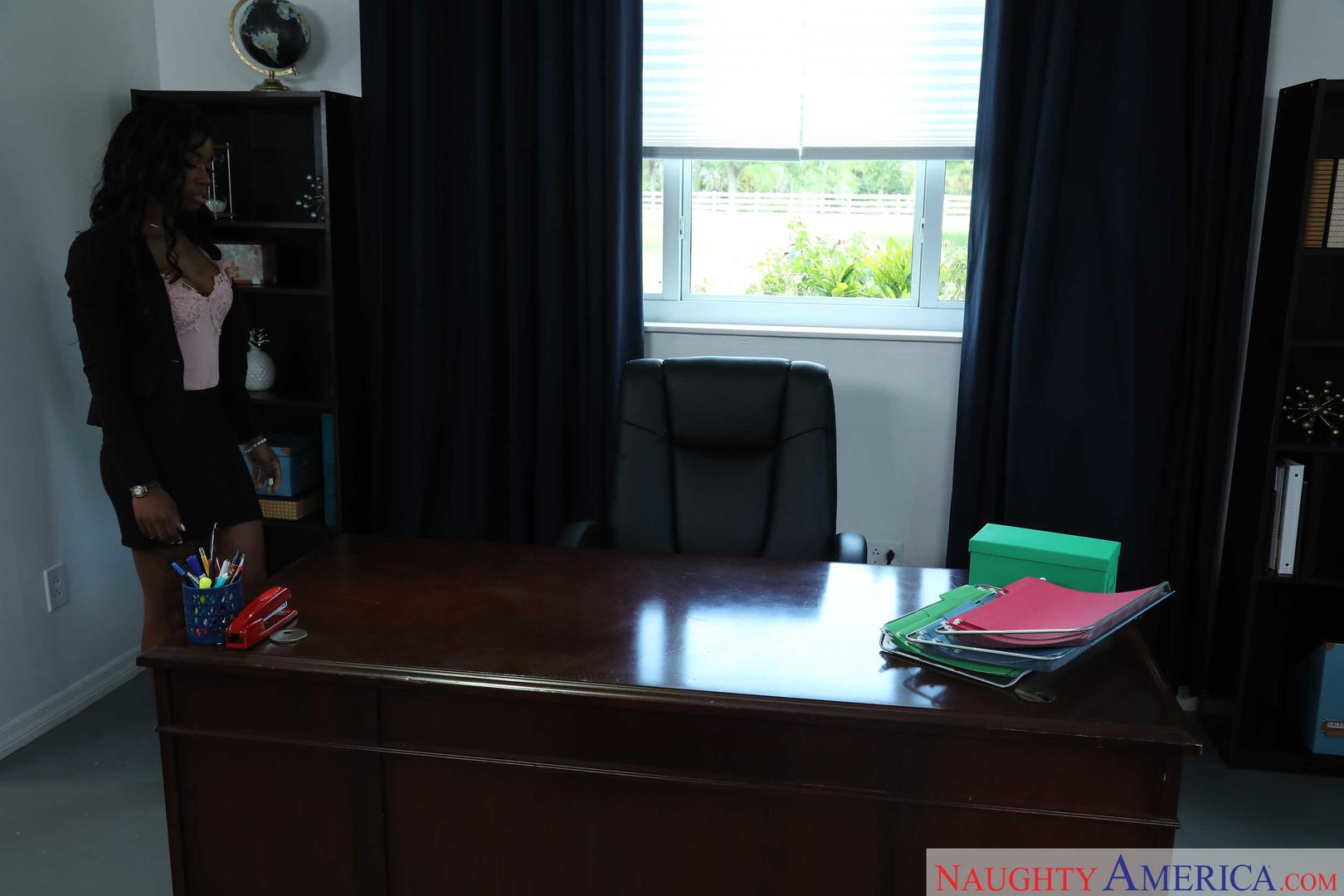 Mya Mays Fucks Her Way Out of Office Sex Photos Leak