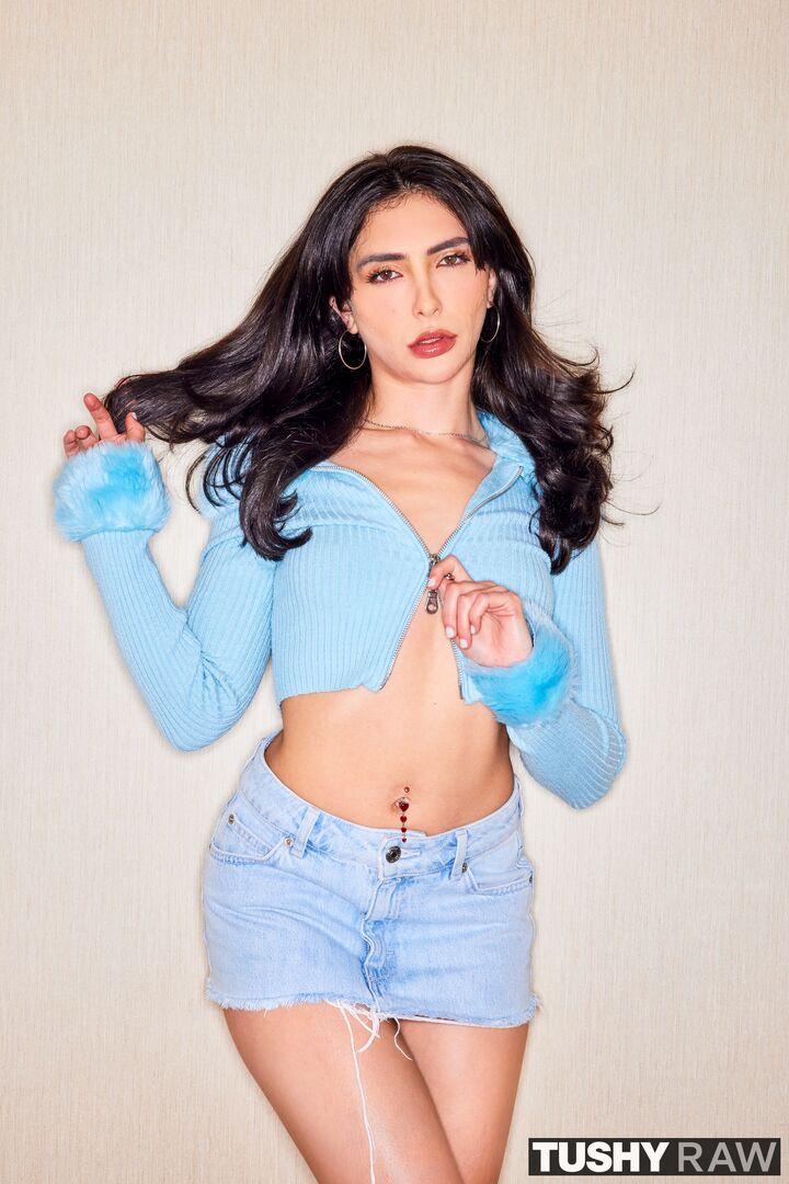 Tiny Firecracker Jane Begs To Have Her Ass Filled