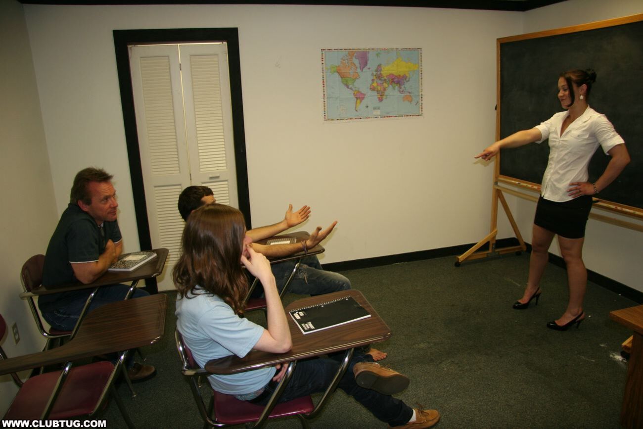Cheyenne Jewels Humiliating Handjob