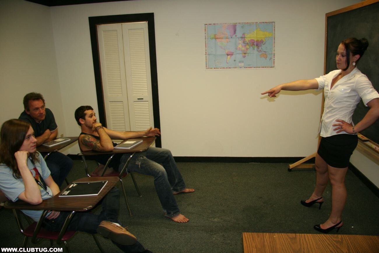Cheyenne Jewels Humiliating Handjob